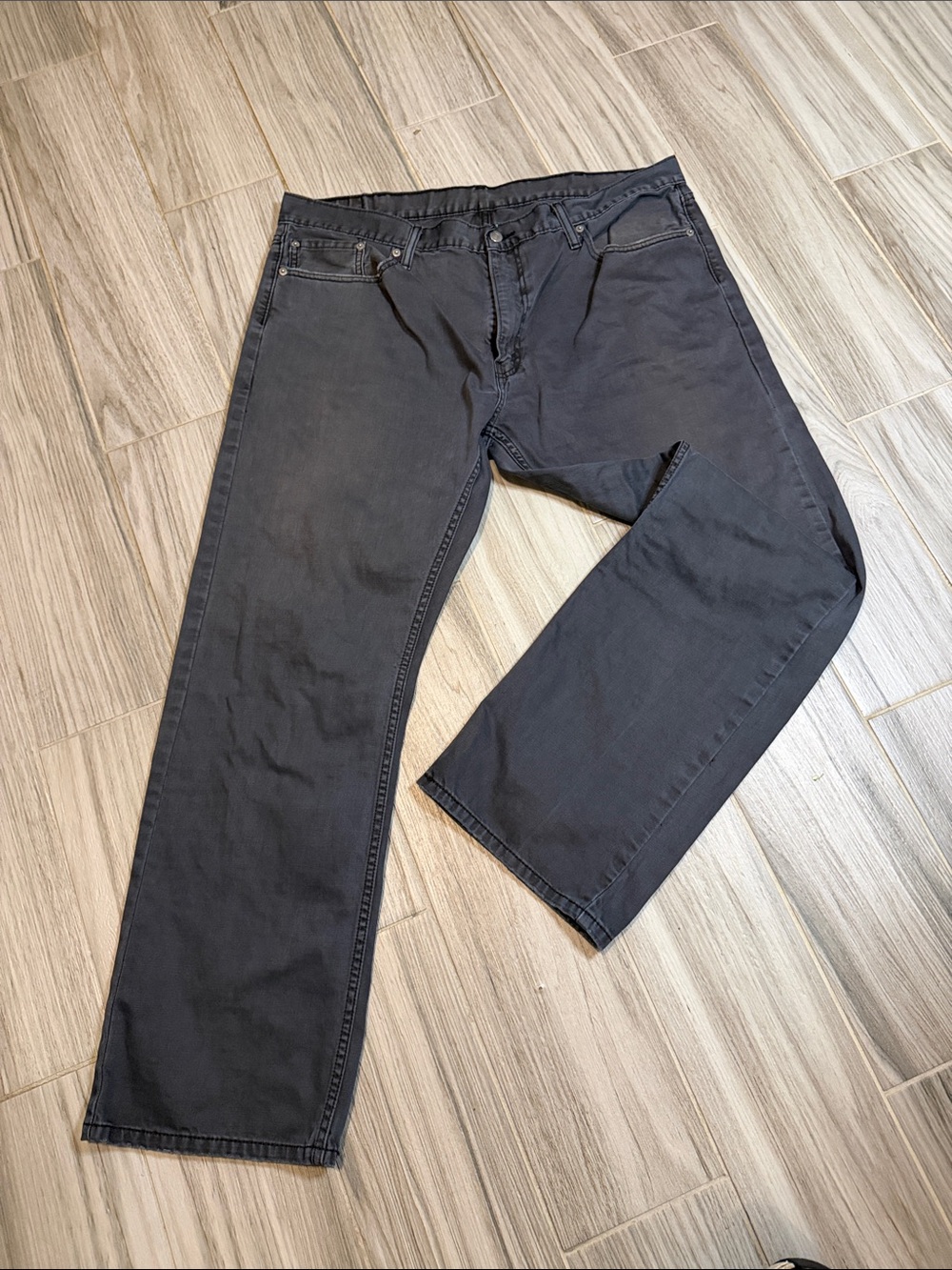 Relaxed-Fit Men's Black Jeans - Comfortable Everyday Wear 514